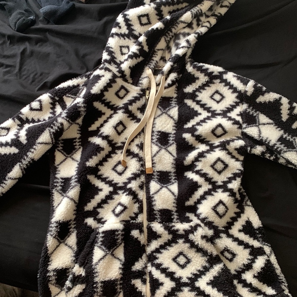 Shyanne Aztec zip up